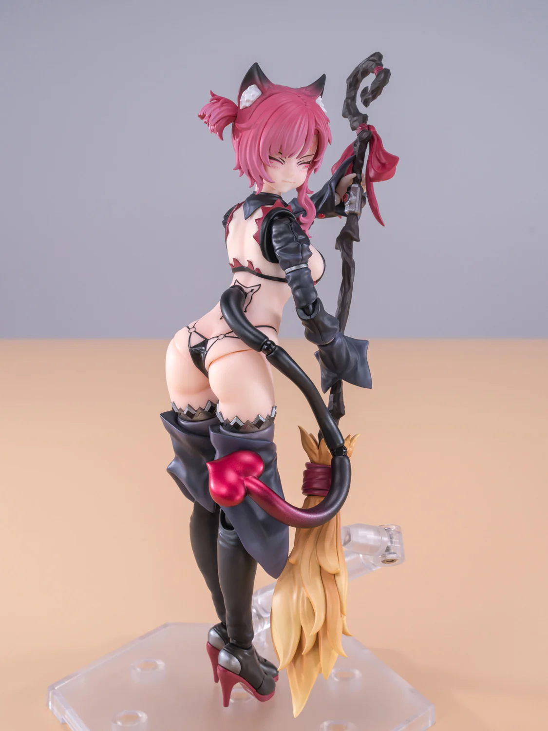 1/12 The Apprentice Witch Hoshikawa Neco Action Figure (Red) - Image 5