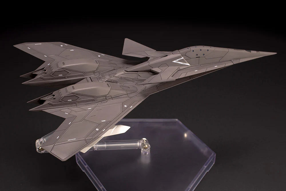 1/144 Ace Combat: ADF-11F Model Kit - Image 3