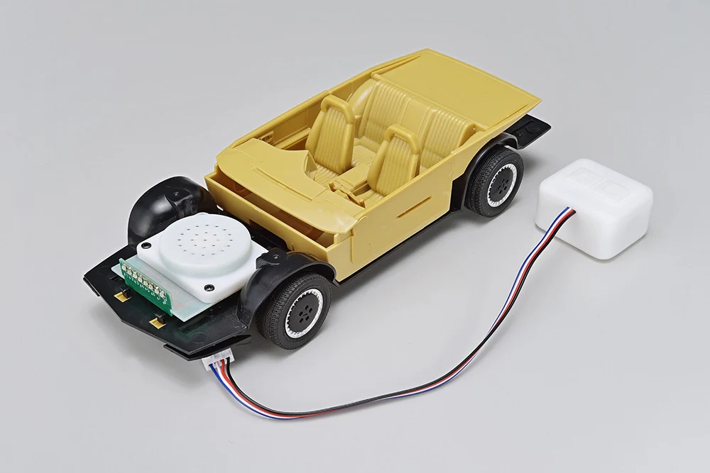 1/24 Knight Rider Knight 2000 K.I.T.T. Season IV Scanner & Sound Unit - Image 11