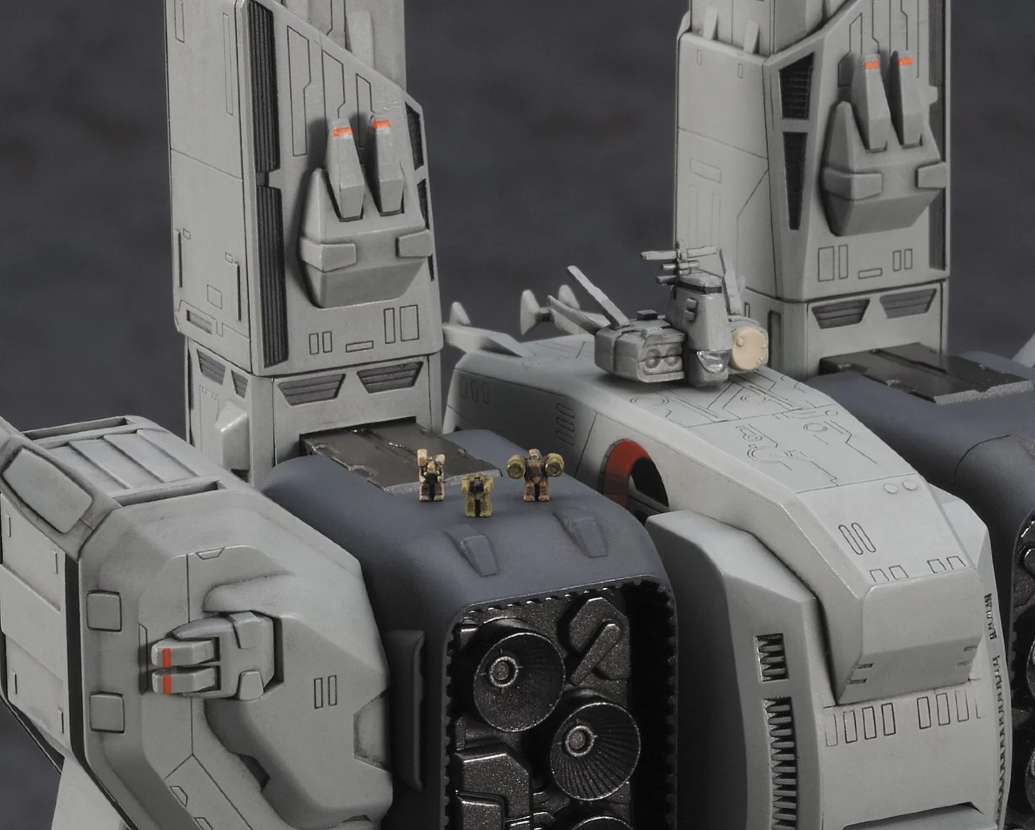 1/4000 SDF-1 Macross Force Attack Mode Movie Edition - Image 8