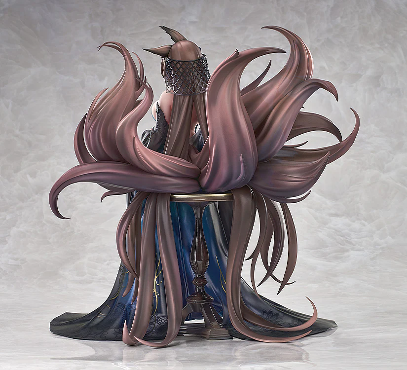 1/7 Amagi: Throne of Fallen Petals Ver. (Azur Lane) - Image 6