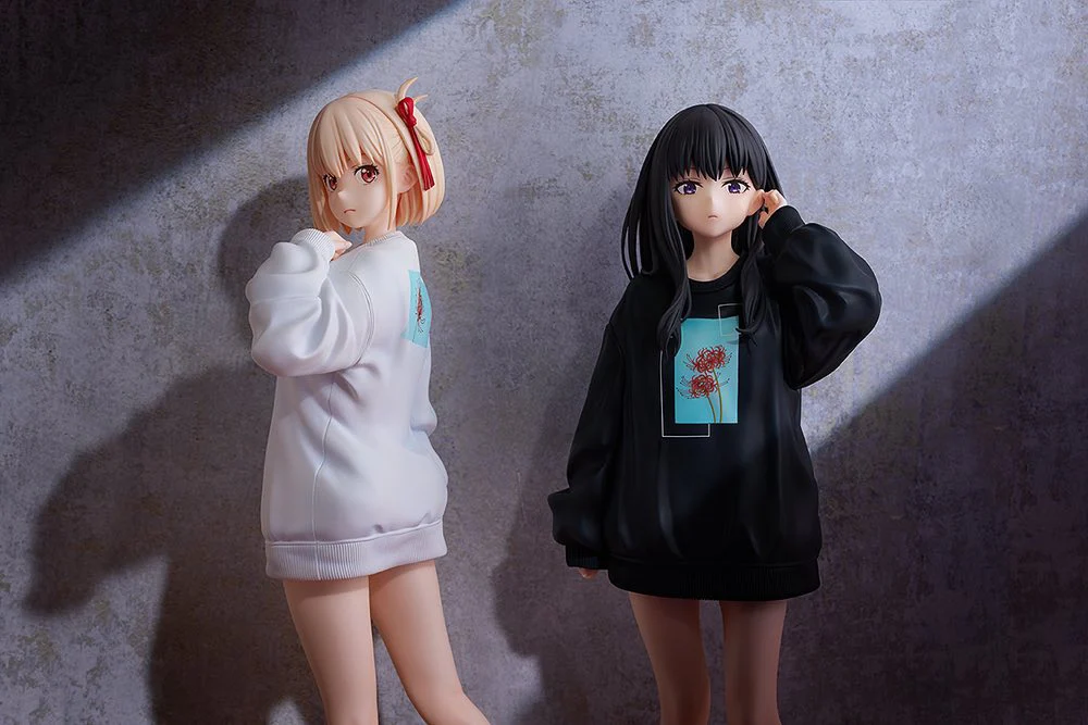 1/7 Chisato Nishikigi Oversized Sweatshirt Ver. (Lycoris Recoil) - Image 3