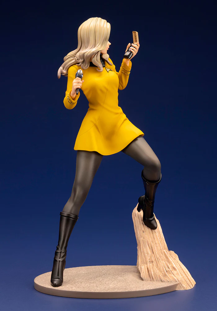 1/7 Star Trek Bishoujo Statue: Command Officer - Image 6