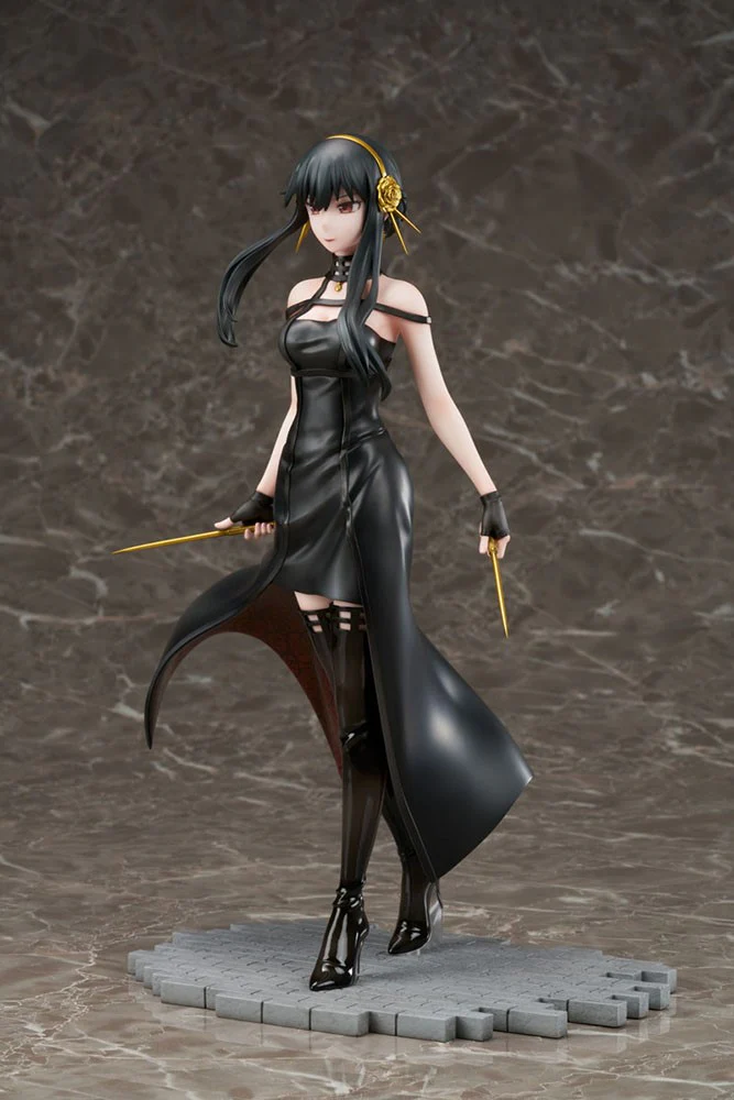 1/7 Yor Forger - Image 4