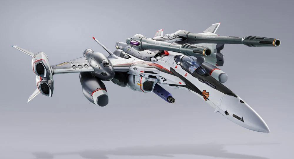DX Chogokin Tornado Messiah Valkyrie (Alto Saotome Use) Revival Ver. (Macross) - Image 8