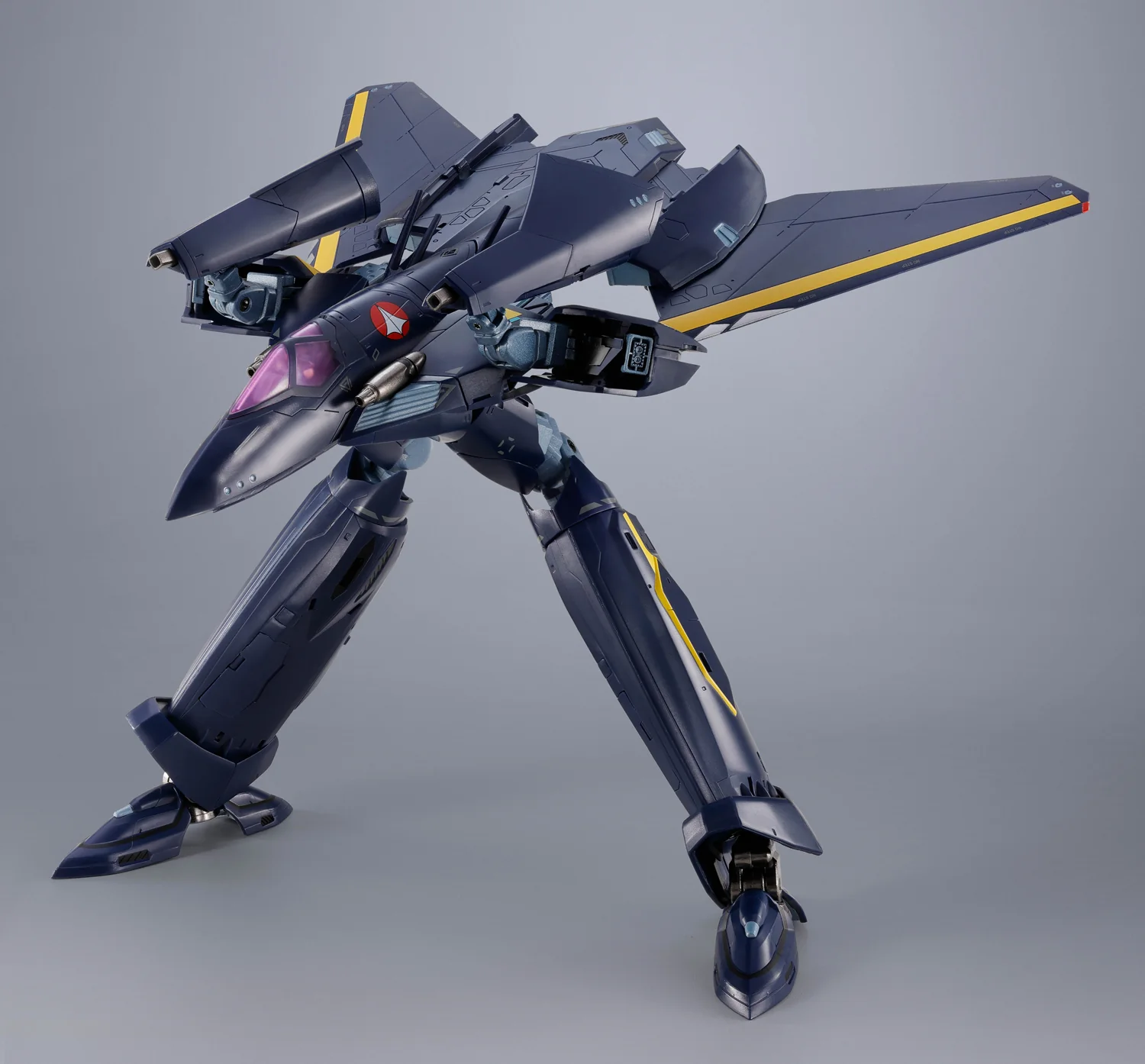 DX Chogokin VF-17S Nightmare Stealthvalkyrie (Gamlin Kizaki Use) (Macross 7) - Image 10