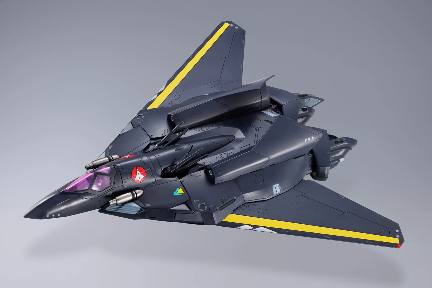 DX Chogokin VF-17S Nightmare Stealthvalkyrie (Gamlin Kizaki Use) (Macross 7) - Image 15
