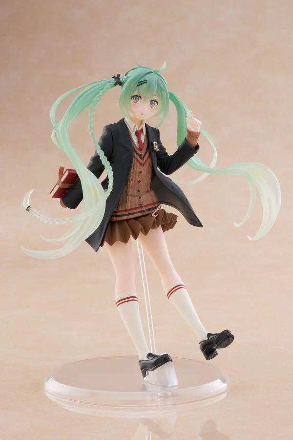 Hatsune Miku Figure: Fashion Preppy Ver. - Image 10
