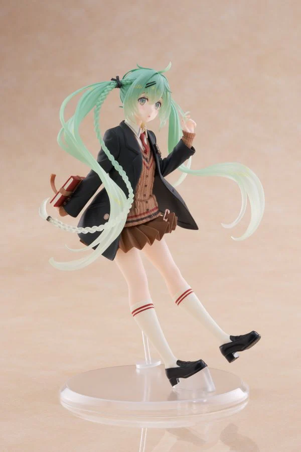 Hatsune Miku Figure: Fashion Preppy Ver. - Image 8