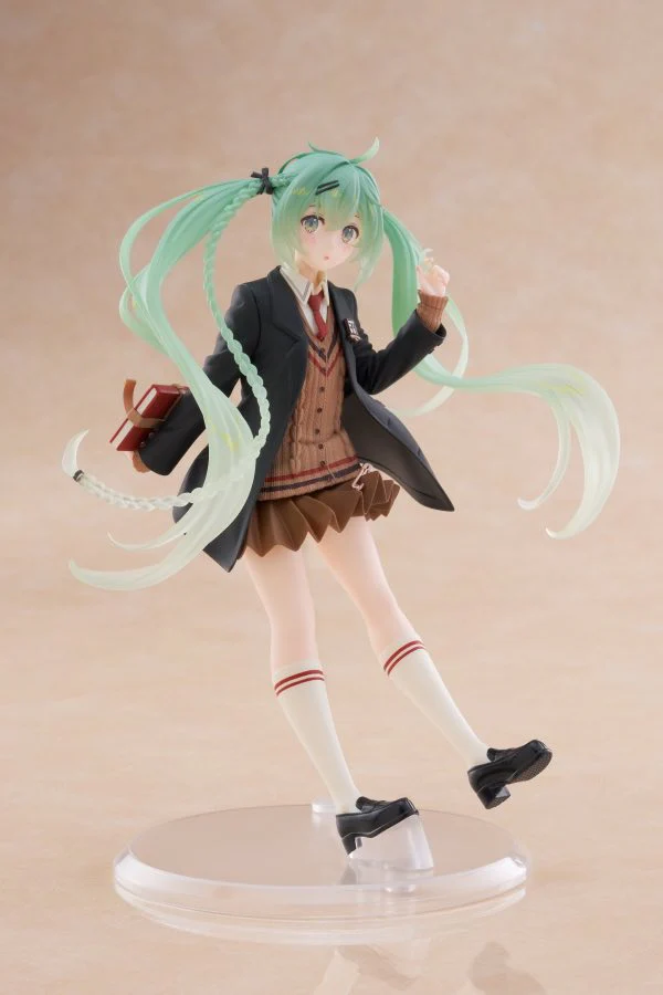 Hatsune Miku Figure: Fashion Preppy Ver. - Image 9