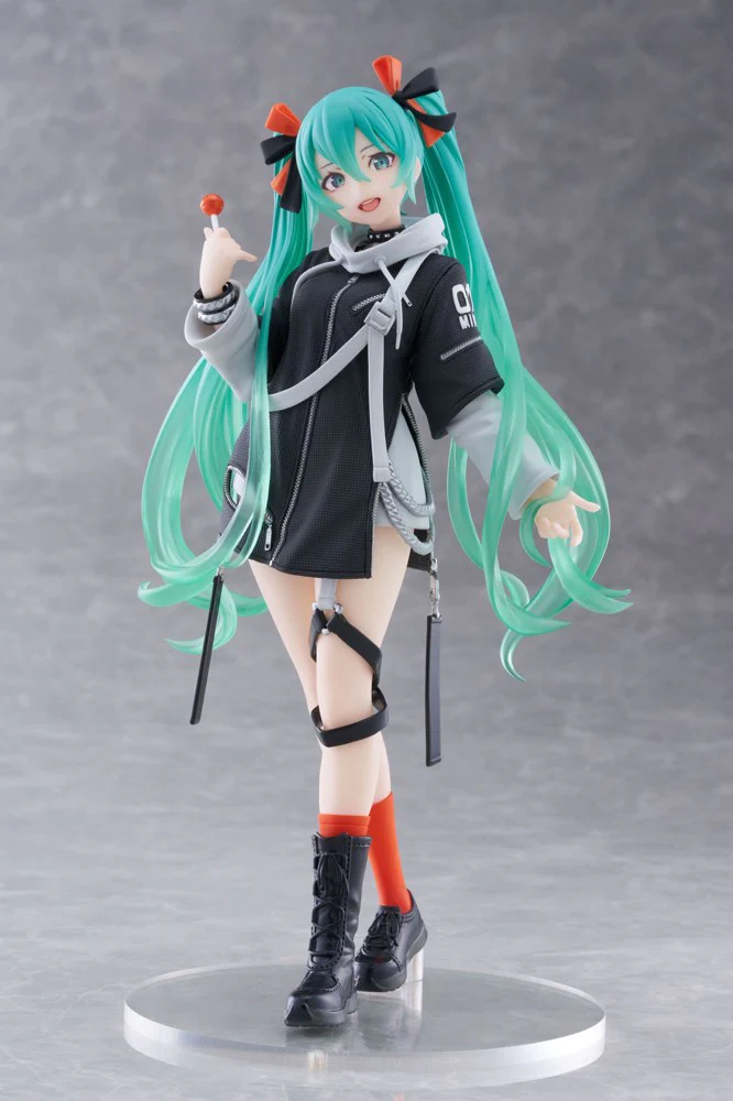 Hatsune Miku Figure: Fashion Punk Ver. - Image 2