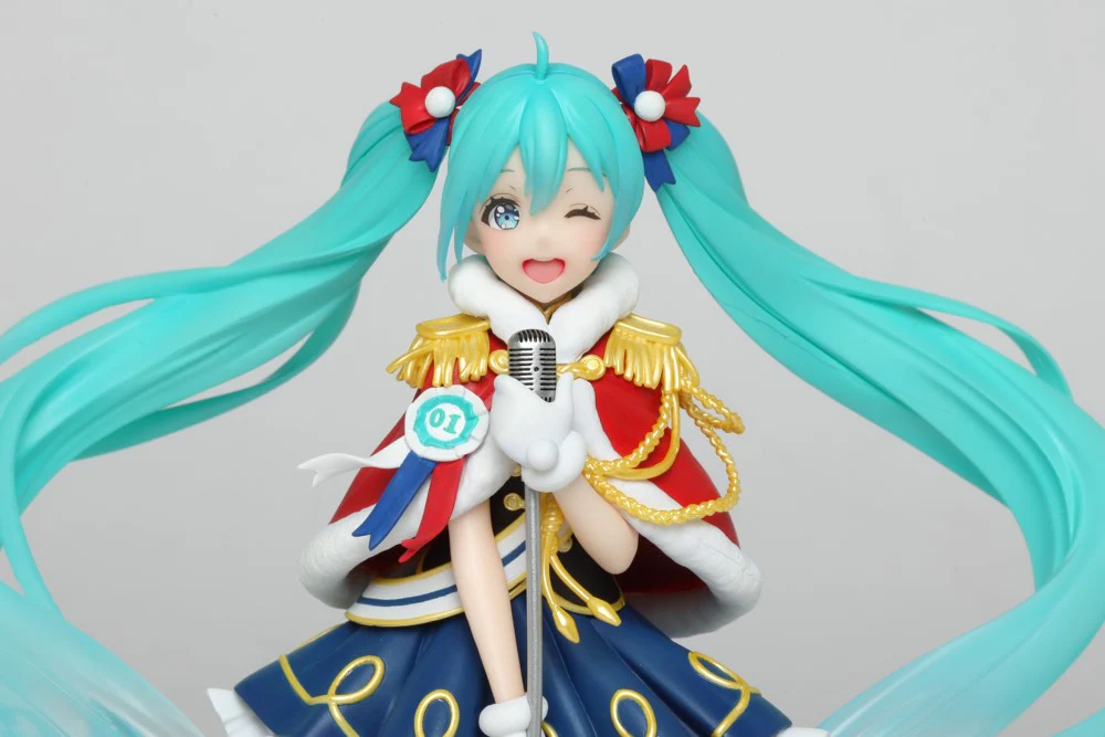 Hatsune Miku Figure: Winter Live Ver. - Image 9