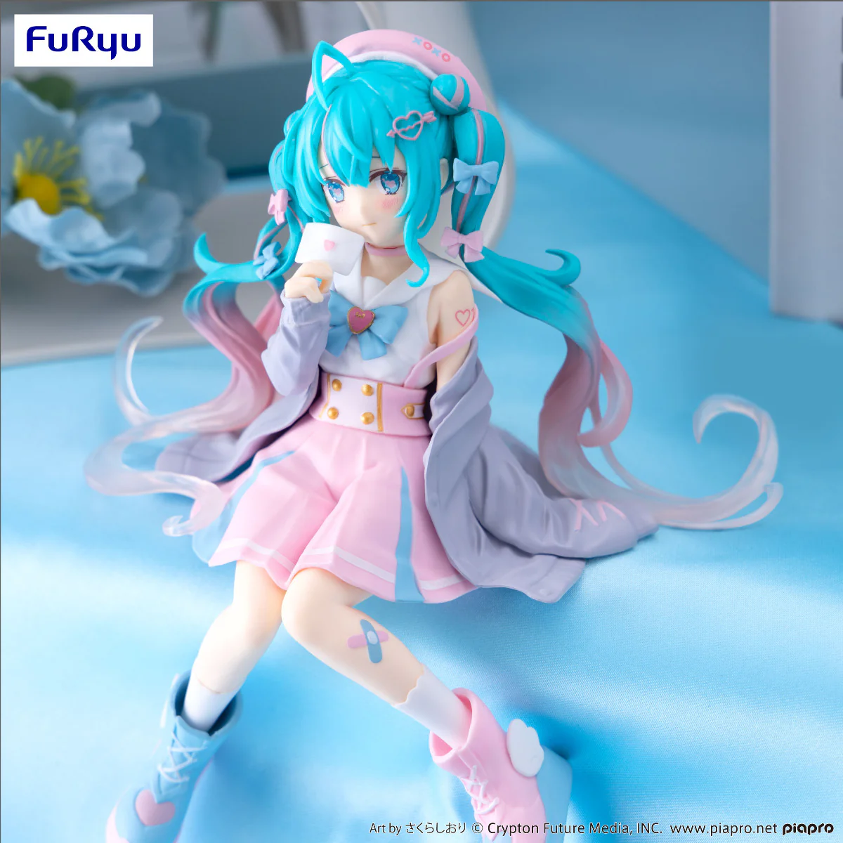 Noodle Stopper Figure: Hatsune Miku Love Sailor Grey Color Ver. - Image 3