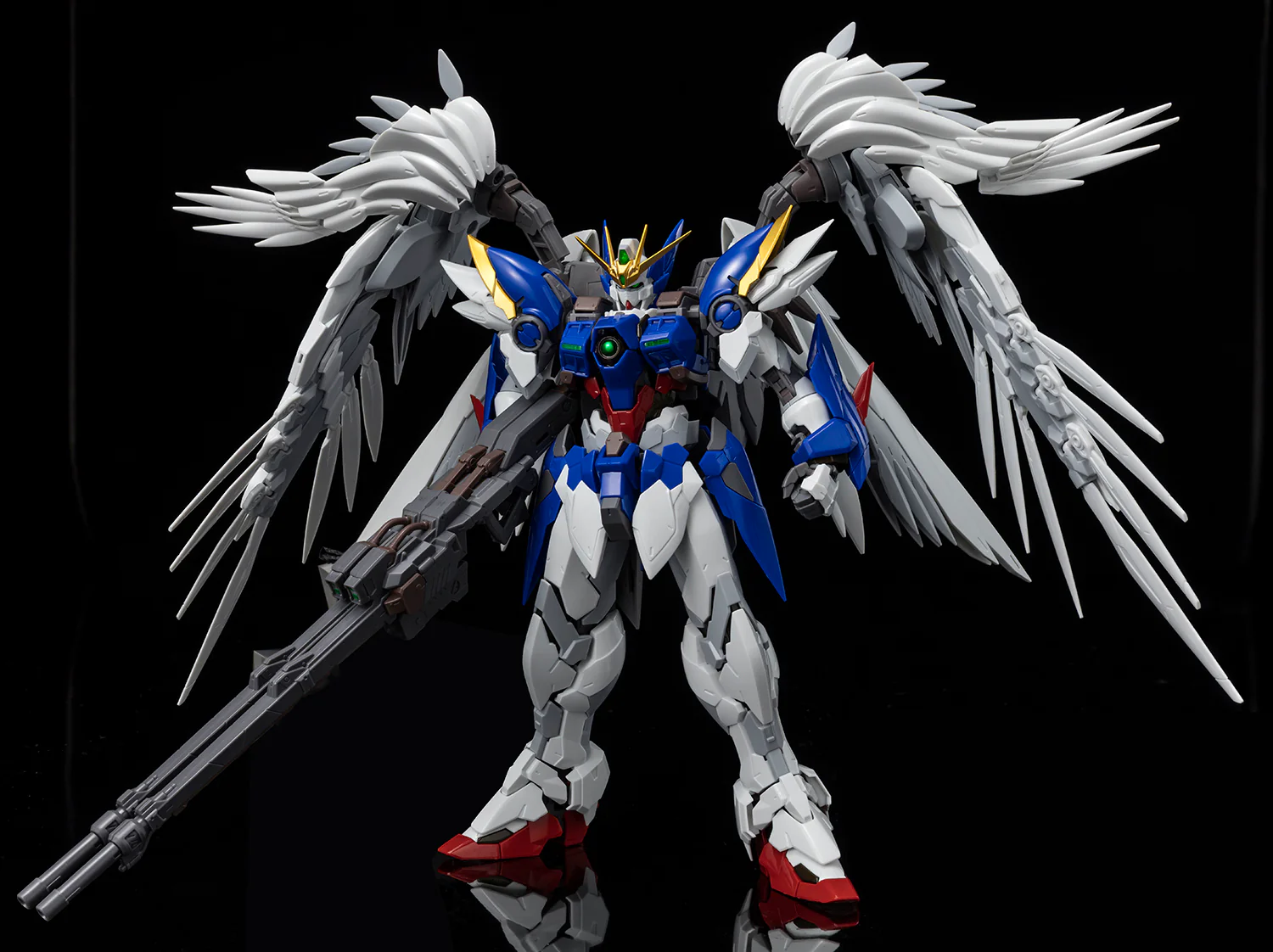 High-Resolution Model Wing Gundam Zero Custom - Image 4