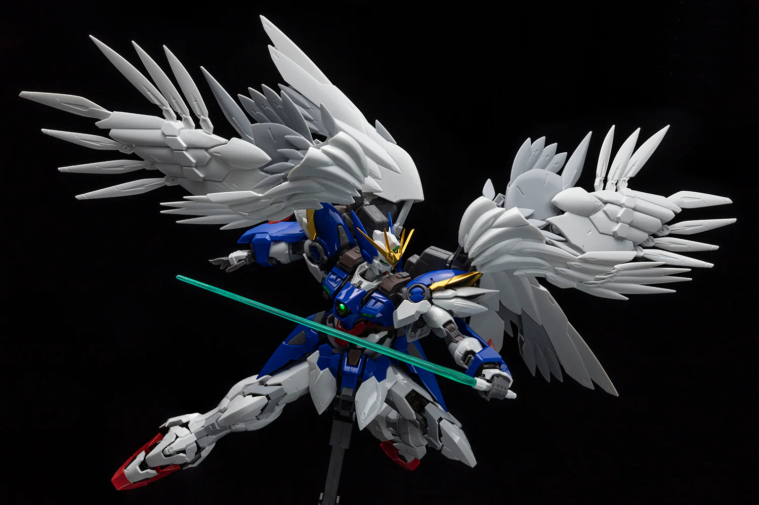 High-Resolution Model Wing Gundam Zero Custom - Image 7