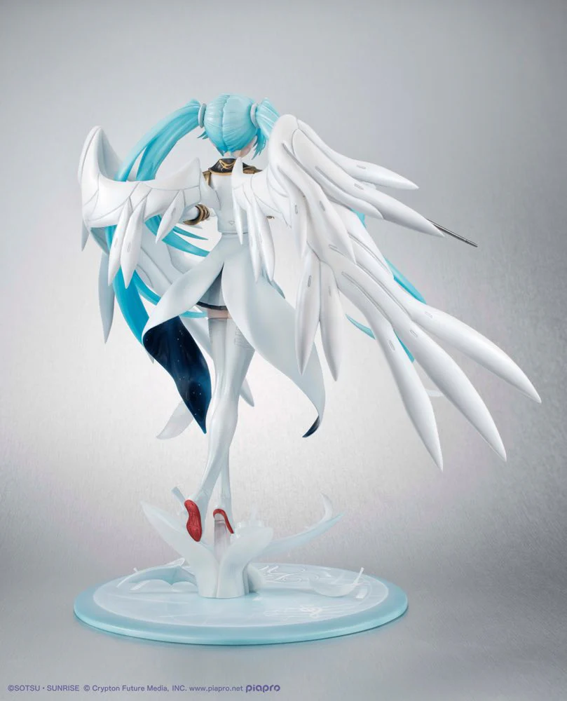 Lucrea: 1/7 Hatsune Miku X Wing Gundam Zero EW (Mobile Suit Gundam 45th Anniversary) - Image 5