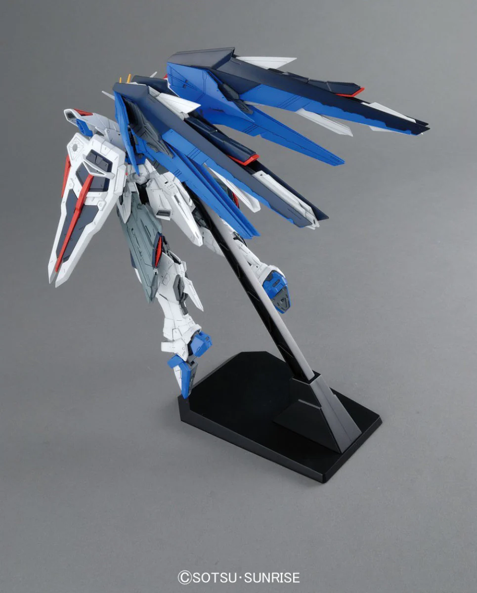 MG ZGMF-X10A Freedom Gundam Ver 2.0 - Image 8