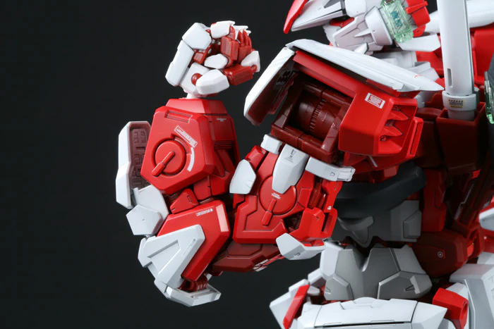 PG MBF-P02 Gundam Astray Red Frame - Image 13