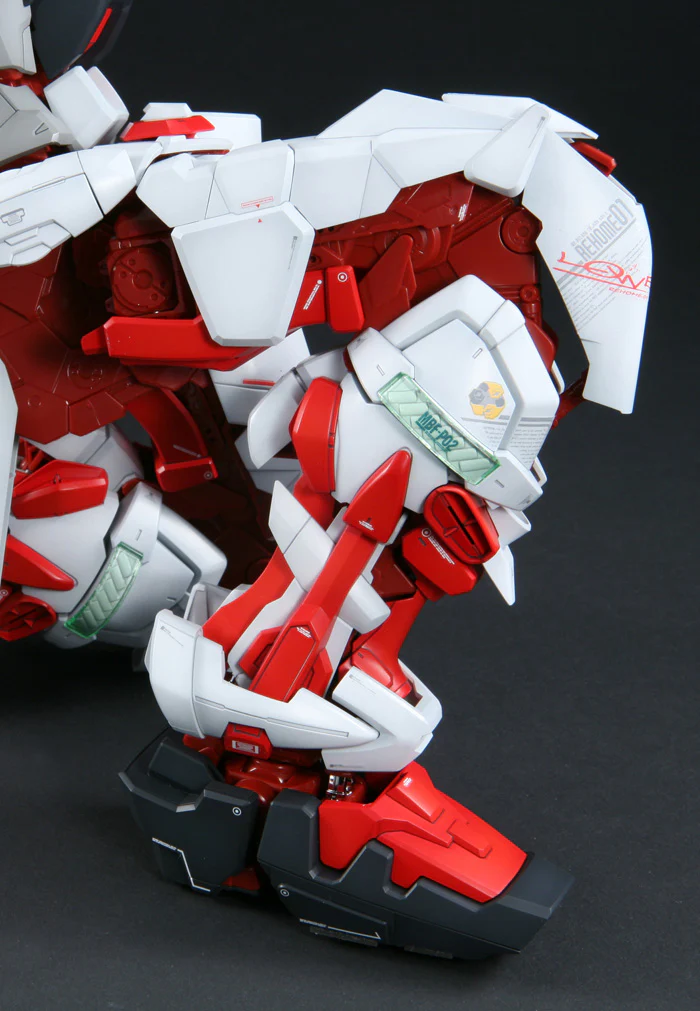 PG MBF-P02 Gundam Astray Red Frame - Image 15