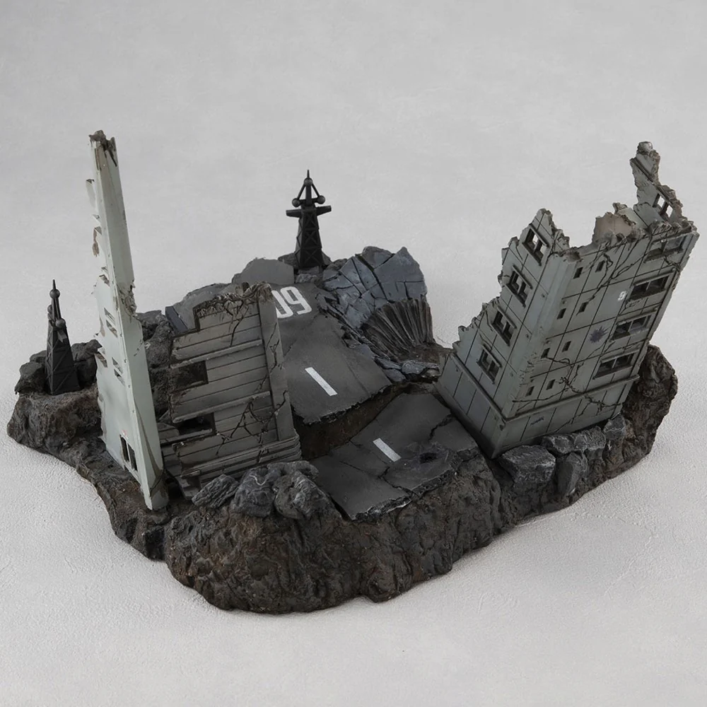 Realistic Model 1/144 G Structure The Abandoned Buildings in New Yark City (Material Color Edition) (GS02M)