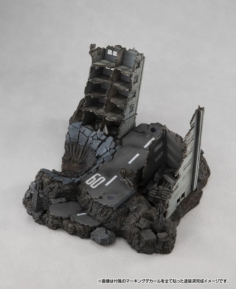 Realistic Model 1/144 G Structure The Abandoned Buildings in New Yark City (Material Color Edition) (GS02M) - Image 4