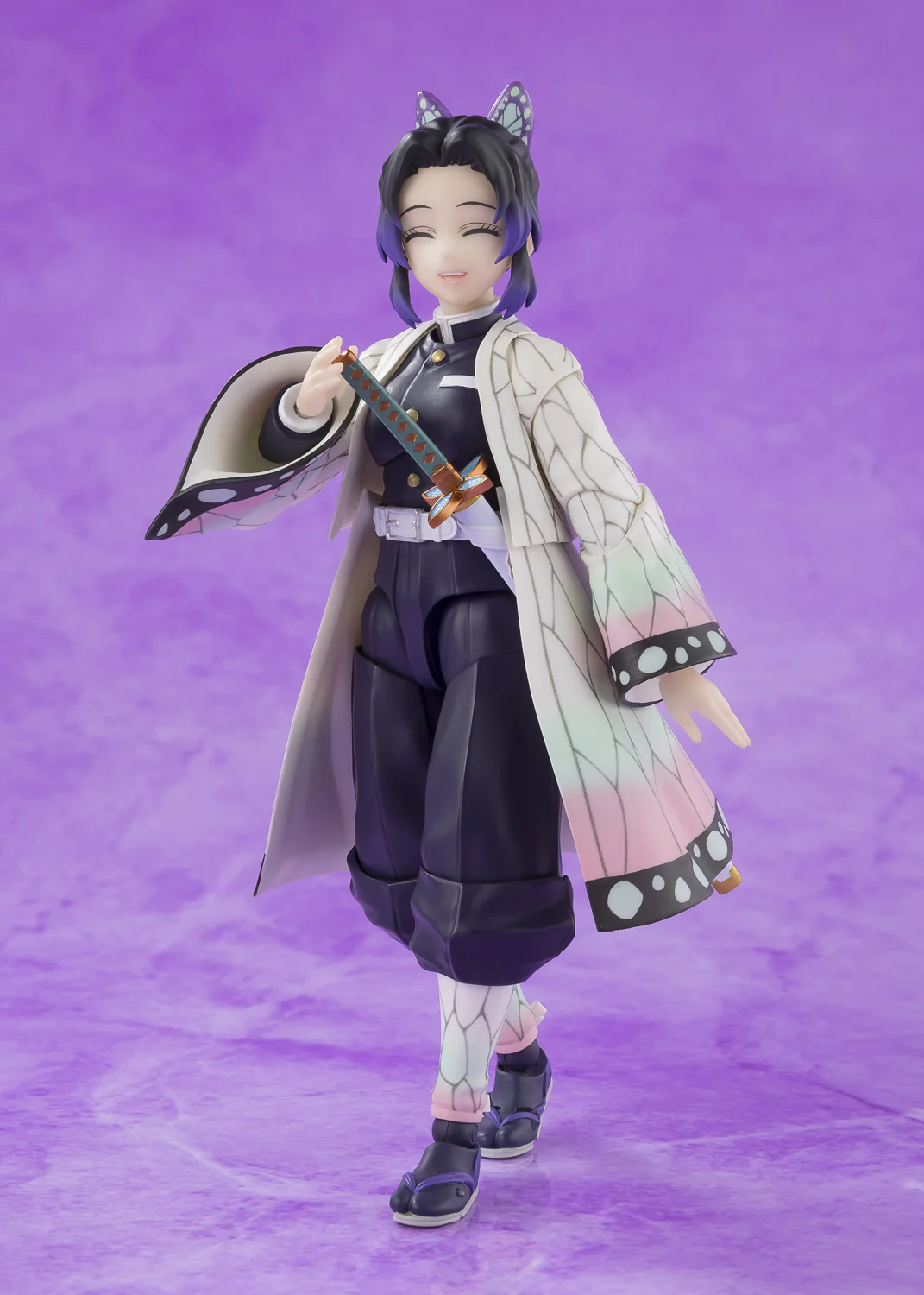 S.H.Figuarts Shinobu Kocho (Demon Slayer: Kimetsu no Yaiba) - Image 6