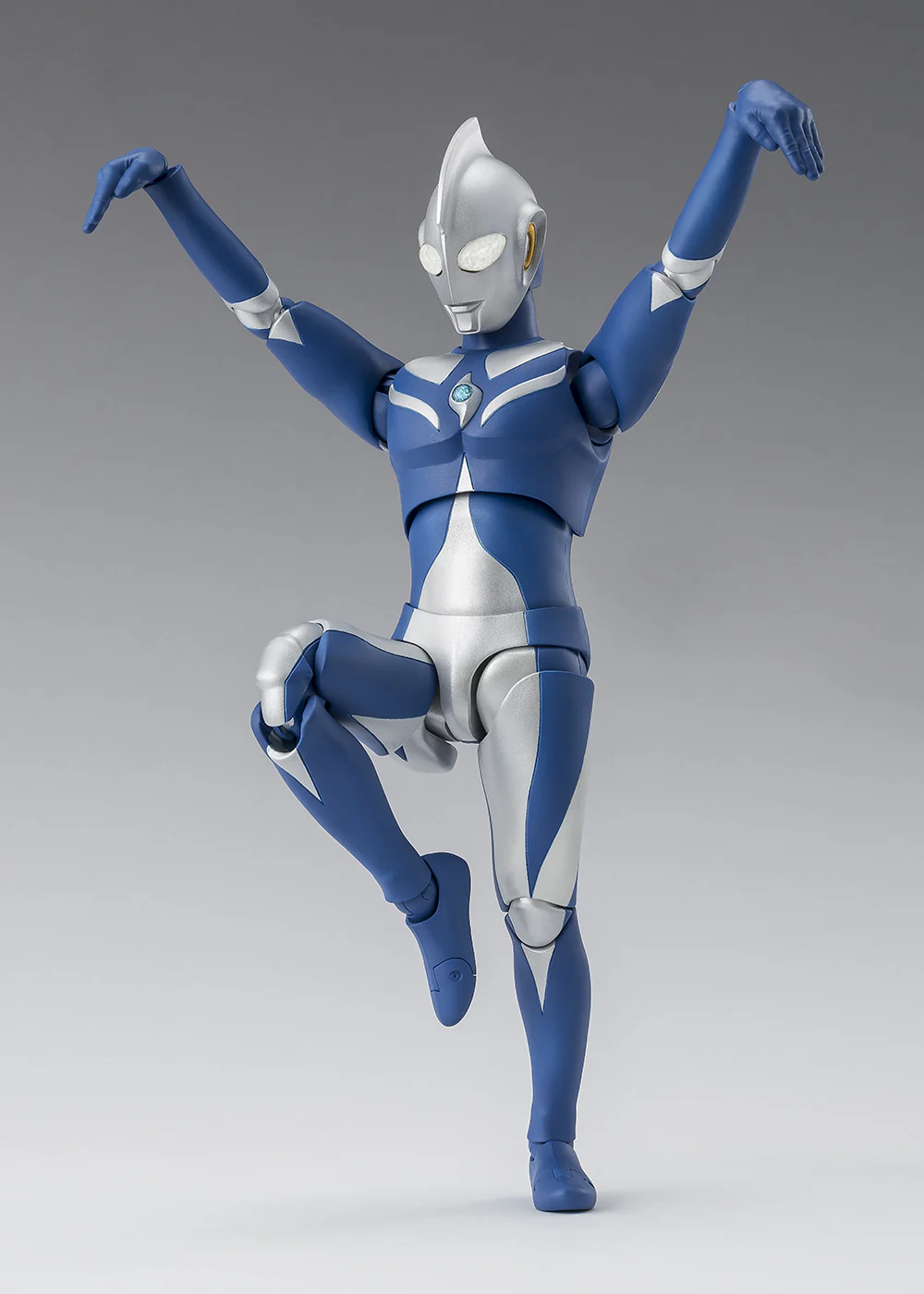 S.H.Figuarts Ultraman Cosmos Luna Mode (Ultraman Cosmos) - Image 5