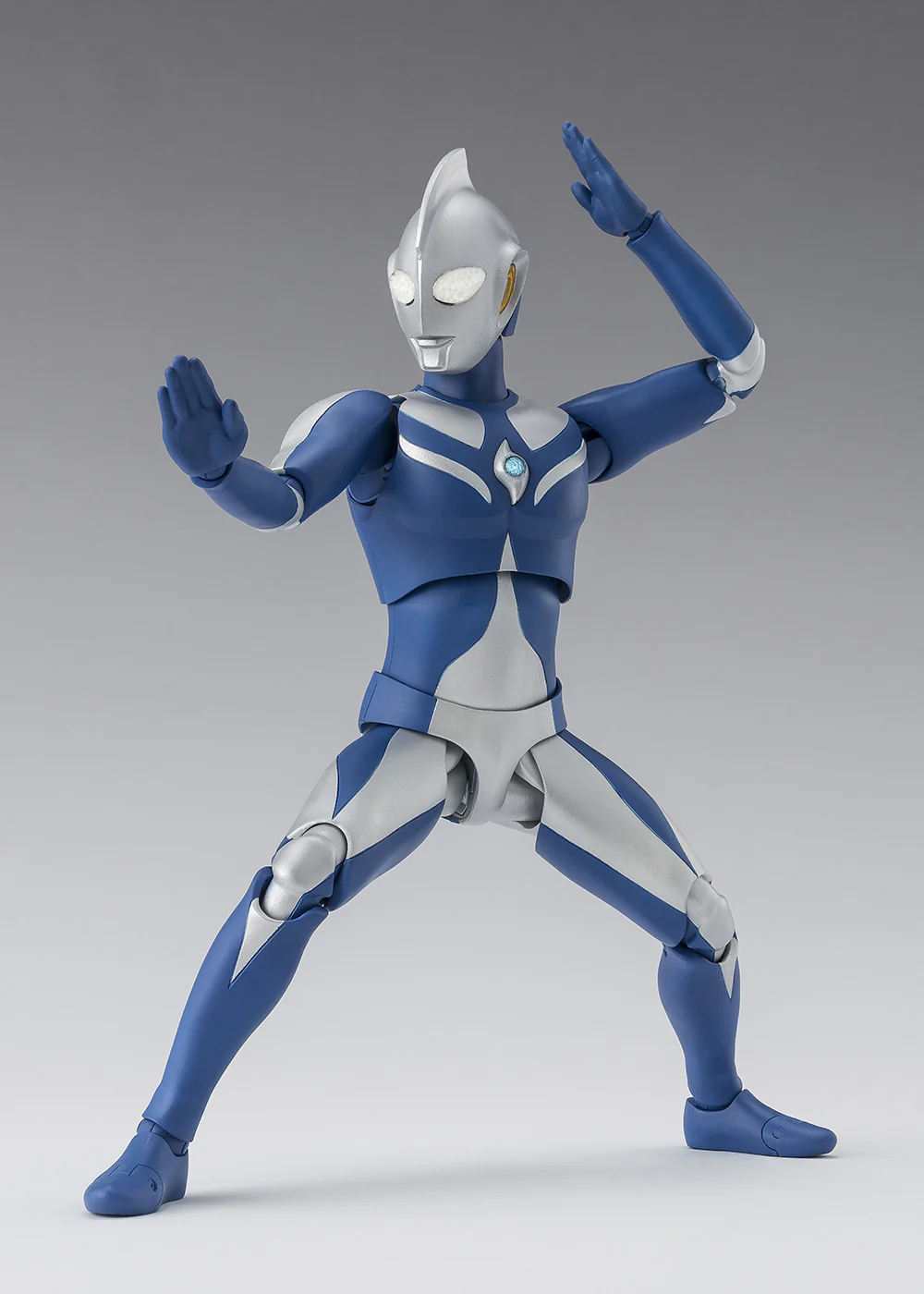 S.H.Figuarts Ultraman Cosmos Luna Mode (Ultraman Cosmos) - Image 6