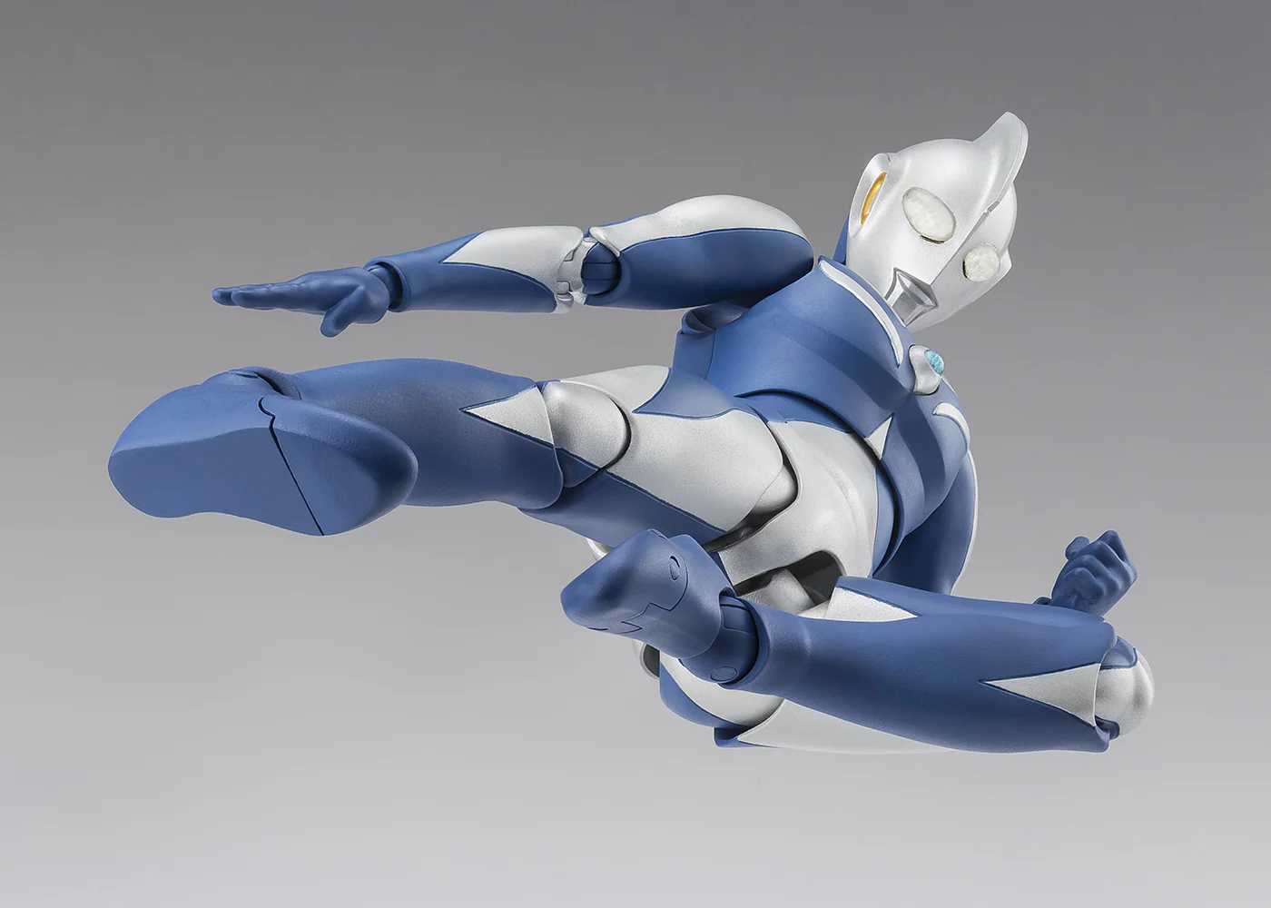 S.H.Figuarts Ultraman Cosmos Luna Mode (Ultraman Cosmos) - Image 8