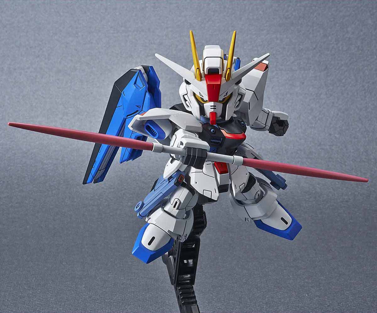 SD Gundam Cross Silhouette Freedom Gundam - Image 5